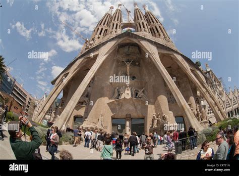 Fachada de la pasión Sagrada Familia la Basílica i Templo Expiatori