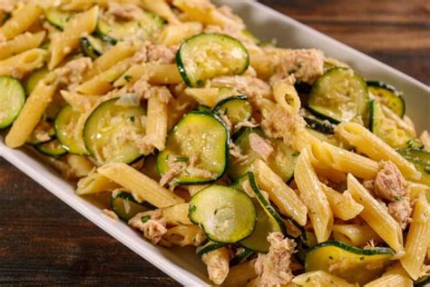 Pasta Zucchine E Tonno Ricetta Fatto In Casa Da Benedetta