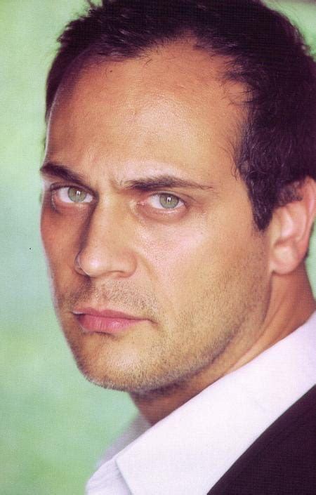 Todd Stashwick Image