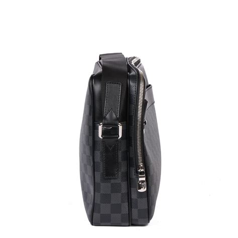 Louis Vuitton Damier Graphite Trocadero Messenger Pm For Sale At Stdibs