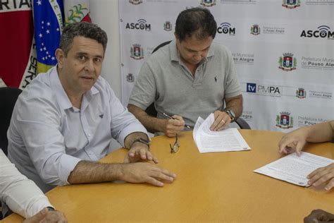 Prefeitura Assina Contrato Para Constru O De Upa No Campo Da Lema Em