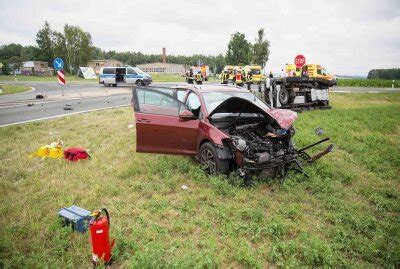 Verkehrsunfall Auf Der S205 Mit Sieben Verletzten