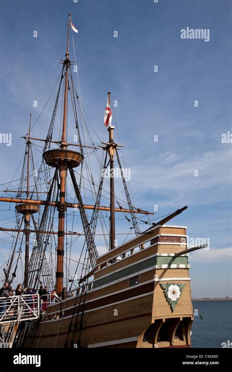 Mayflower Replica Sailing Ship, Plymouth, MA Stock Photo - Alamy