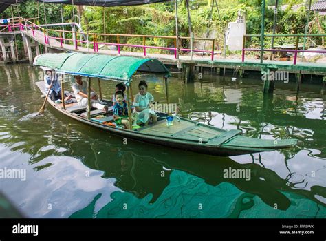 River tour cruise in Bangkok Thailand Stock Photo - Alamy