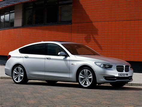 BMW 5 Series Gran Turismo (F07) Photos and Specs. Photo: BMW 5 Series ...