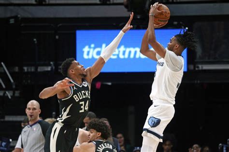 Memphis Grizzlies Forward Ziaire Williams 8 Shoots For Three As Milwaukee Bucks Forward