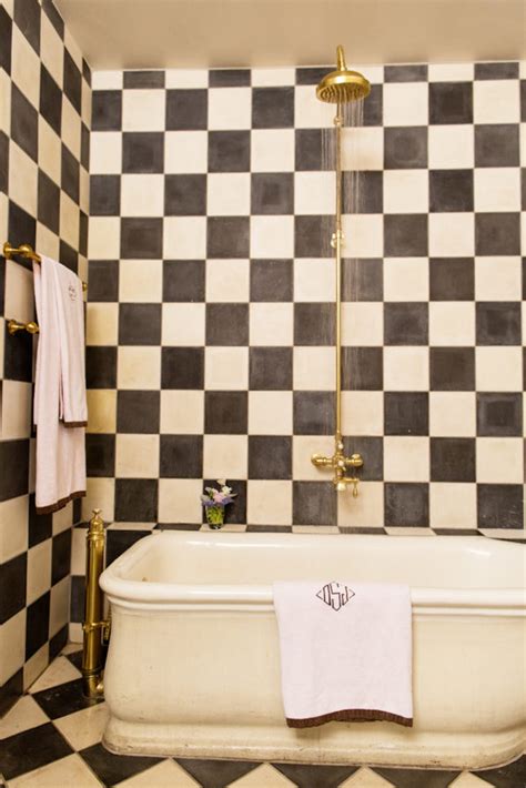 30 Vintage And Grandiose Checkered Bathrooms Decoist