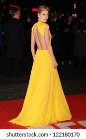 Rosamund Pike Arrives Jack Reacher Premiere Stock Photo 122180170 ...