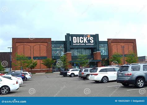 Dick`s Sporting Goods, Inc. is an American Sporting Goods Retail ...