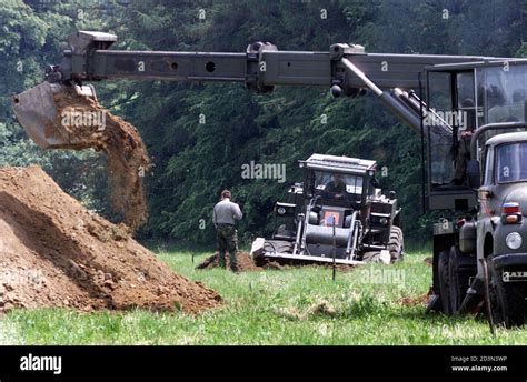 German Trench Diggers Hi Res Stock Photography And Images Alamy