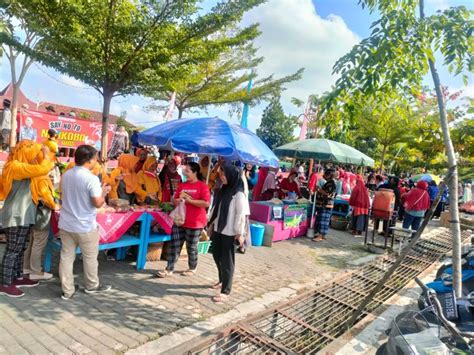 Usai Upacara Peringatan Hut Ri Kwt Barepan Gelar Bazar Rolasan Id