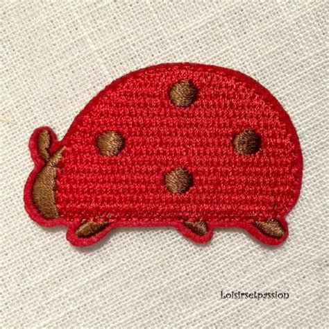 Écusson patch Coccinelle Rouge insecte 6 x 3 5 cm Applique