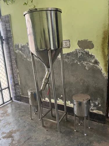 Stainless Steel Hopper With Valve Litre Hopper Weight Capacity