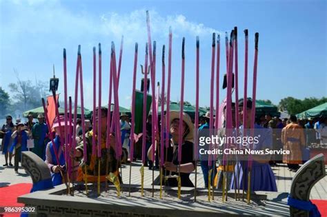 Mongol Empire Genghis Khan Photos and Premium High Res Pictures - Getty ...