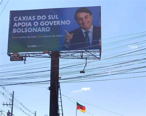 Primeiro Outdoor De Apoio Ao Presidente Jair Bolsonaro é Instalado Em