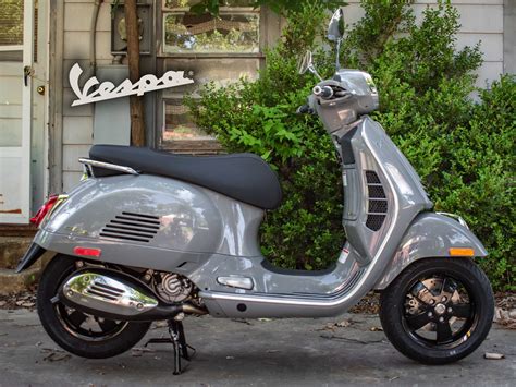 Vespa Gts Supertech Hpe Performance Price And Photos