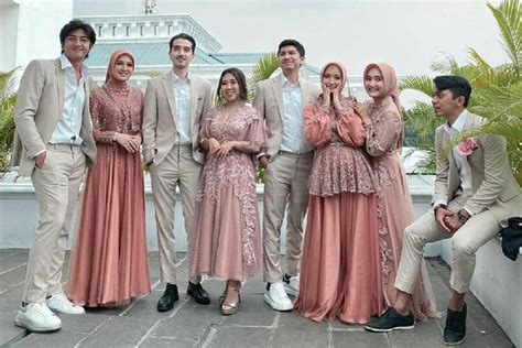 Jadi Groomsmen Dan Bridesmaids Di Pernikahan Leslar Netizen Kompak