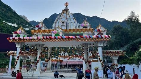 नवरात्रि से पहले माता वैष्णो देवी के भक्तों को मिली बड़ी सौगात यात्रा