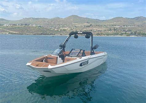 Wakesurf Boat Boat Rentals Lake Chelan, Washington