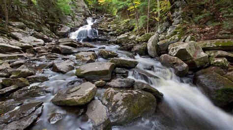 The 14 Best Waterfalls in MA for a Gorgeous Day Out