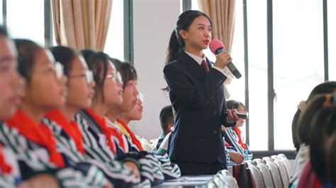 乡村的少年，无“法”不爱你——“鸽子花”“未”你而来 五峰检讯 湖北省五峰土家族自治县人民检察院