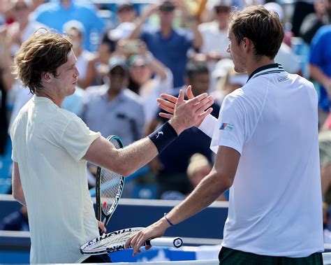 ATP Cincinnati Andrey Rublev Besiegt Daniil Medvedev Zum Ersten Mal