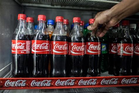 Lucro da Coca Cola Femsa aumenta 53 5 Empresas Valor Econômico