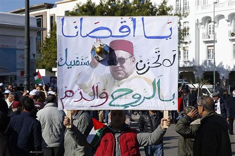 Rabat Des Centaines De Milliers De Manifestants Contre La