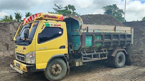 Dump Truk Mobil Mitsubishi CANTER Jomplang Muatan Pasir Saring Full