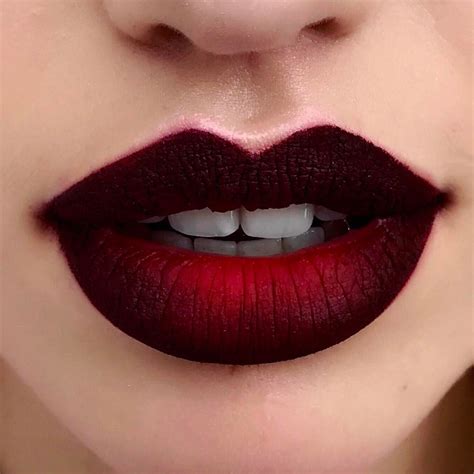 violette_frIn @ellefr this week !!! My favorite lips look, black-red ...