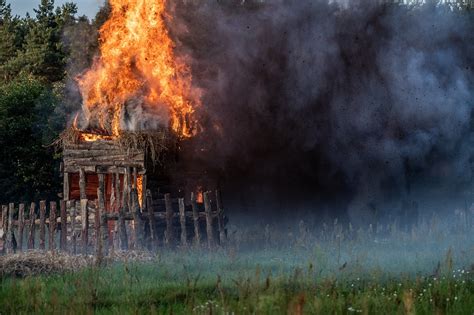 Explosion Rips Through Arlington, Virginia House Moments After Flare ...