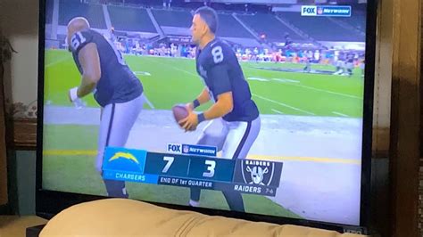 Marcus Mariota In For Derek Carr As Lv Raiders Qb Injures Groin Area Vs