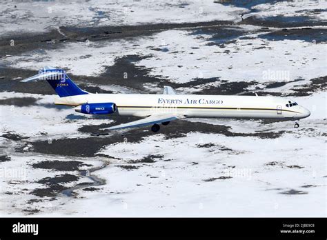 Everts Air Cargo Aircraft Hi Res Stock Photography And Images Alamy