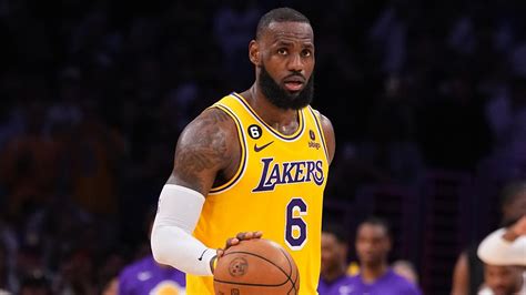 lebrom james buscaria  nuevo acuerdo  los lakers