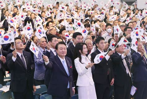 자유민주주의 앞세운 십자군 대통령의 성전 시사in