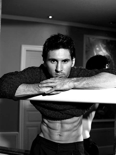 Fotos Messi Posa De Cueca Para Dolce Gabbana 30 05 2013 UOL Esporte