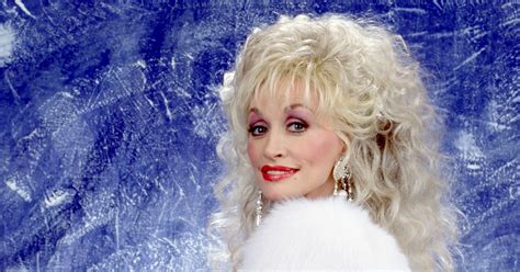 Dolly Parton’s ‘Behind The Seams’ Dives Into Her Decades Of Glamour