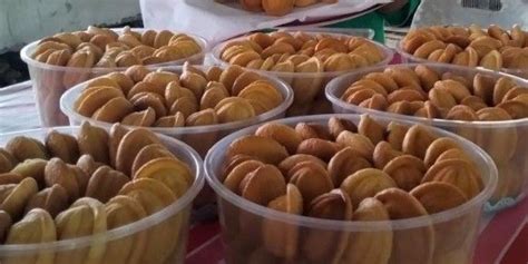 Fresh Homebaked Bahulu Food Drinks Homemade Bakes On Carousell