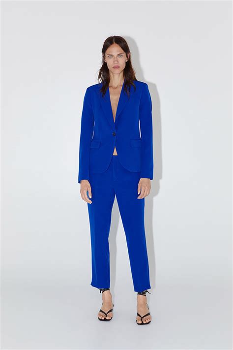 Los trajes de chaqueta y pantalón de Zara Massimo Dutti Mango que