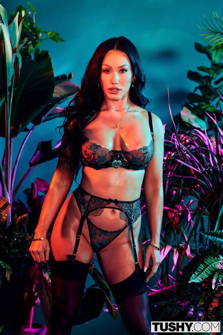 Anal MILF Sluty Big Booty Jennifer White 08 Porn Pic