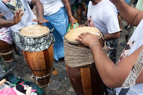 Grupo Cultural Toca Percuss O Durante O Desfile C Vico Da Independ Ncia