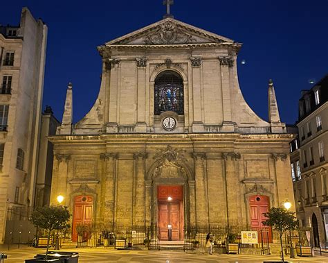 Notre Dame des Victoires Place Petits Pères Paris 2