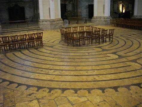 Labyrinth, Chartres Cathedral (Illustration) - Ancient History Encyclopedia