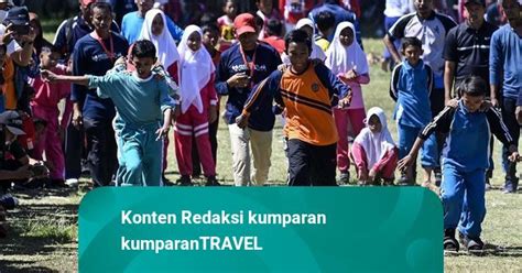 Foto Melihat Keseruan Festival Permainan Anak Tradisional Di Banda