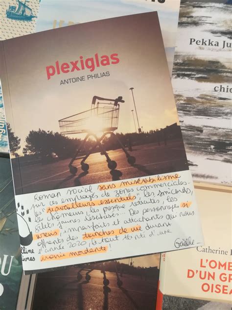 Plexiglas à La Colline aux livres Asphalte éditions