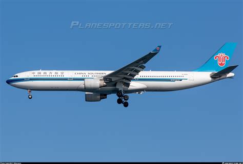 B 8359 China Southern Airlines Airbus A330 323 Photo by Māuruuru ID