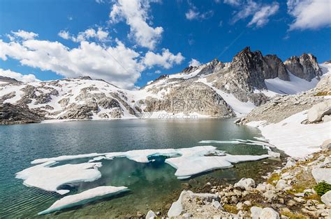 美国华盛顿美丽的高山湖泊荒野地区高清图片下载 正版图片300374072 摄图网