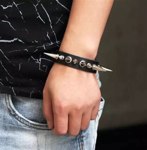 Brazalete De Cuero Punk Pulsera Rockera Rock Ajustable Meses Sin