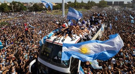 Argentina Soccer Team Abandons Parade Amid Swarms Of People