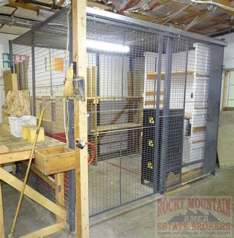 Wire Crafters Modular Tool Cage with Roof & Key. This does not have a ...